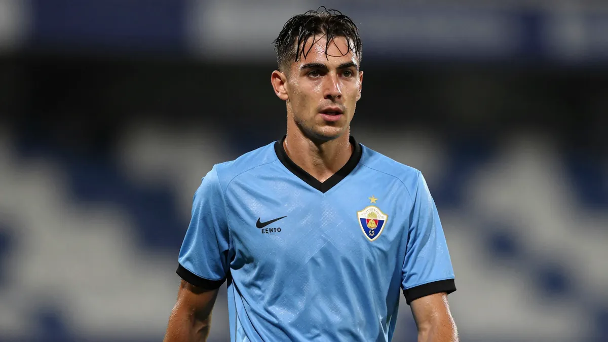 Elche CF Strengthens Midfield with Two New Signings