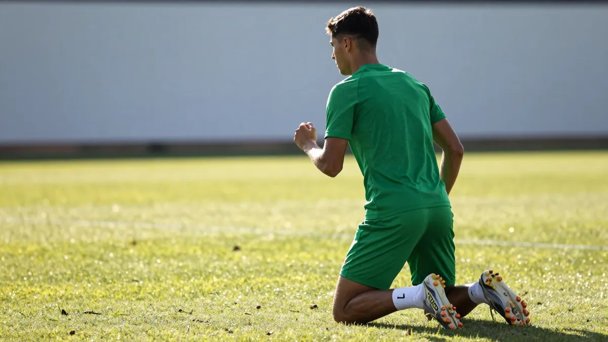 El Elche CF se enfrentará a la UD Pinatar de la Preferente entre el 27 y el 29 de octubre, un sorteo local que permite...