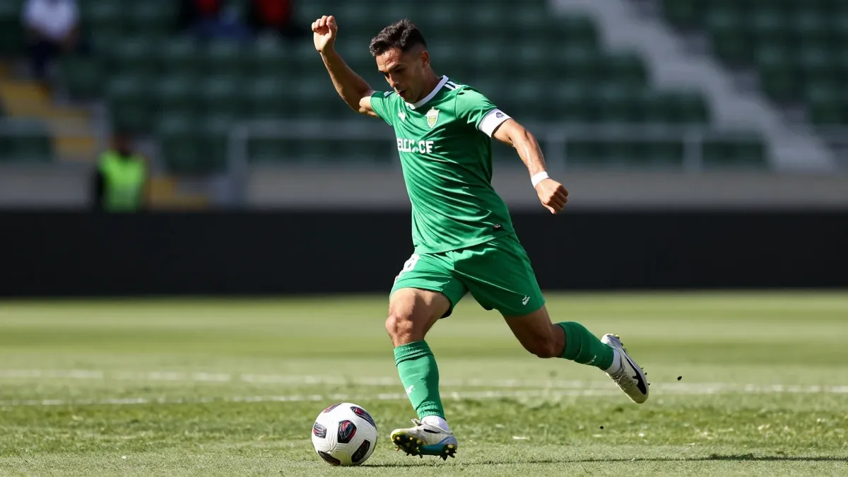 El Elche CF de Anselmi visita a un Villarreal que llega de ganar al Nápoles, buscando sumar de nuevo tras su primera...