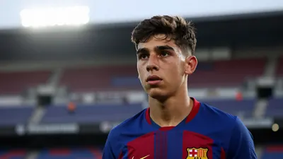 Elche CF registers young defender Héctor Fort as first-team player after loan return